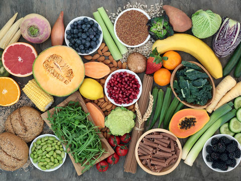 Eine Auswahl an Obst und Gemüse